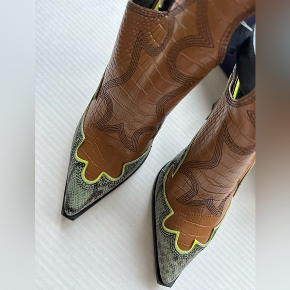 Donald J Pliner Giorgi Western Buckle Booties Snake Python Print Leather 10 NEW - Picture 6 of 11